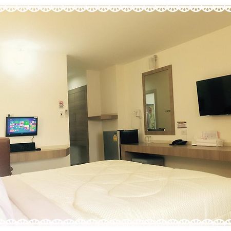 P.A. Thani Hotel Nakhon Sawan Exterior photo