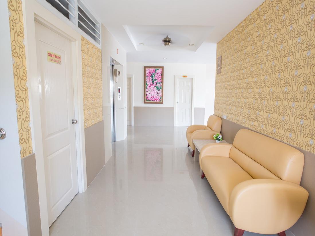 P.A. Thani Hotel Nakhon Sawan Exterior photo