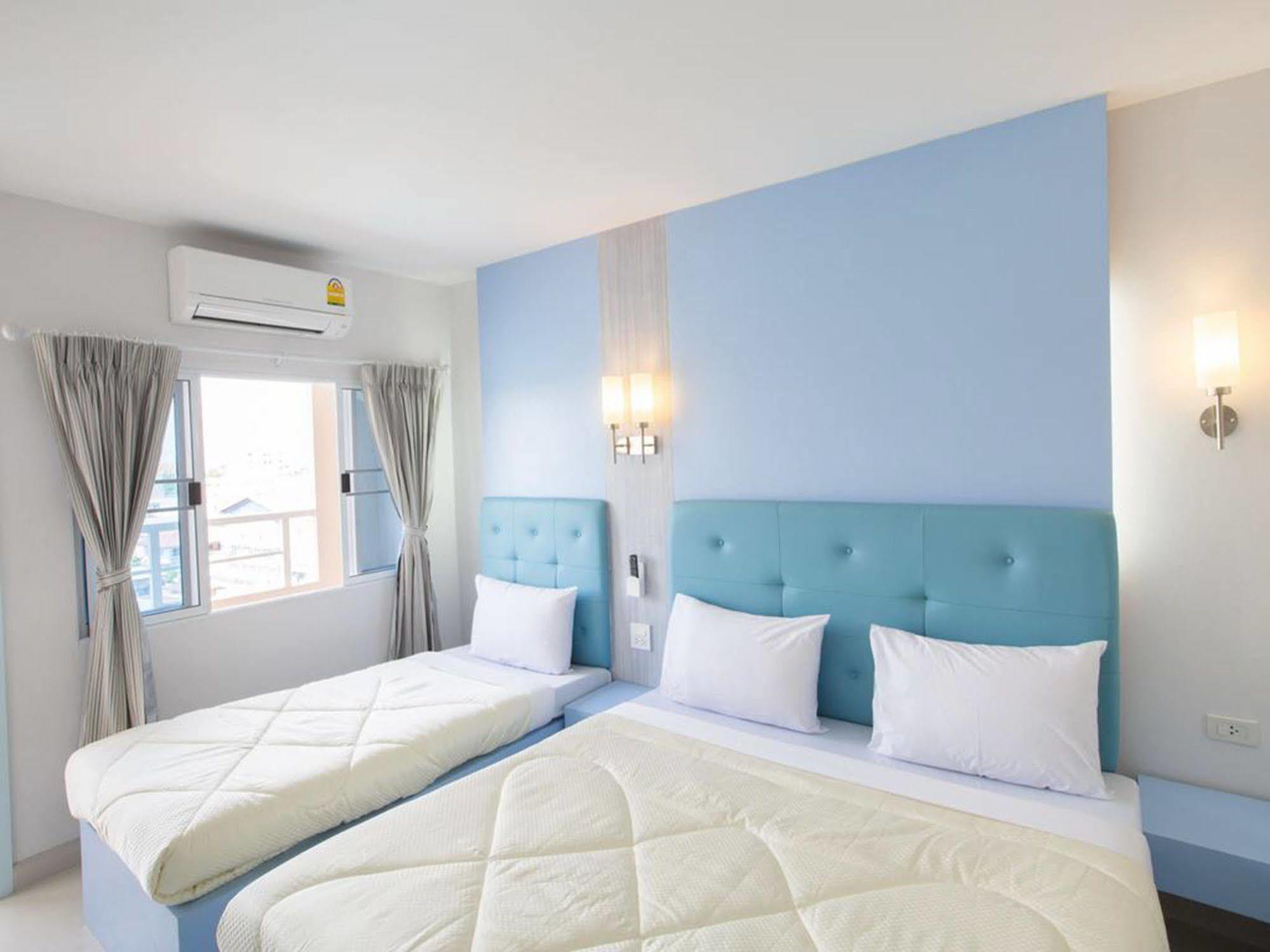 P.A. Thani Hotel Nakhon Sawan Exterior photo